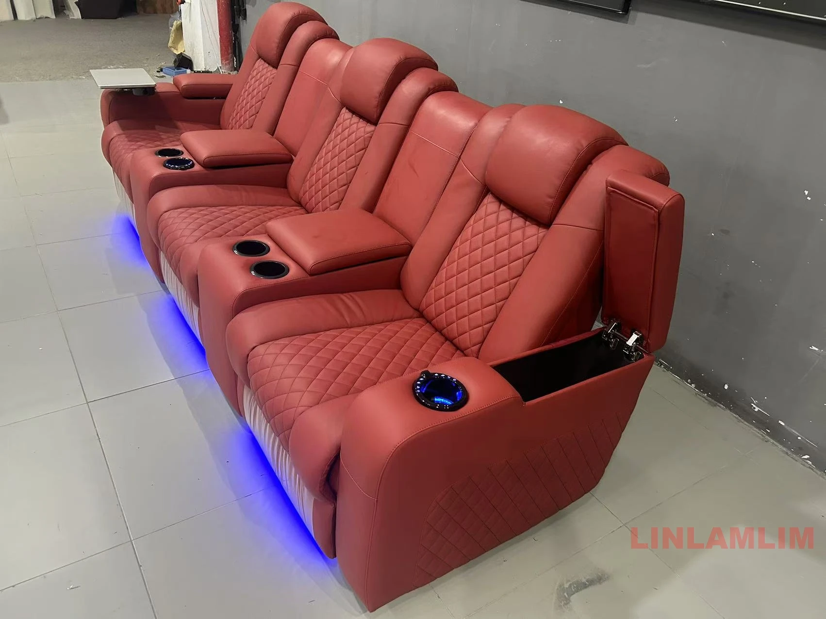 Linlamlim-カップホルダー付きの豪華な3人掛けリクラ - Home Cinema Center のレビューと価格